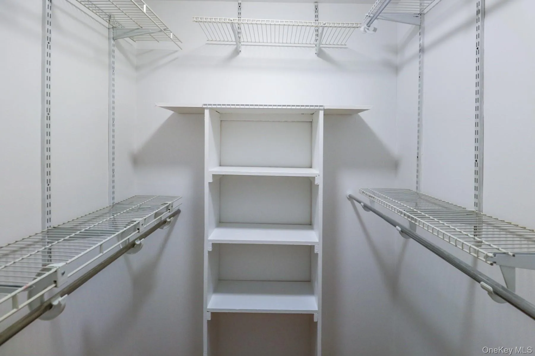 walk in closet walk in closet
