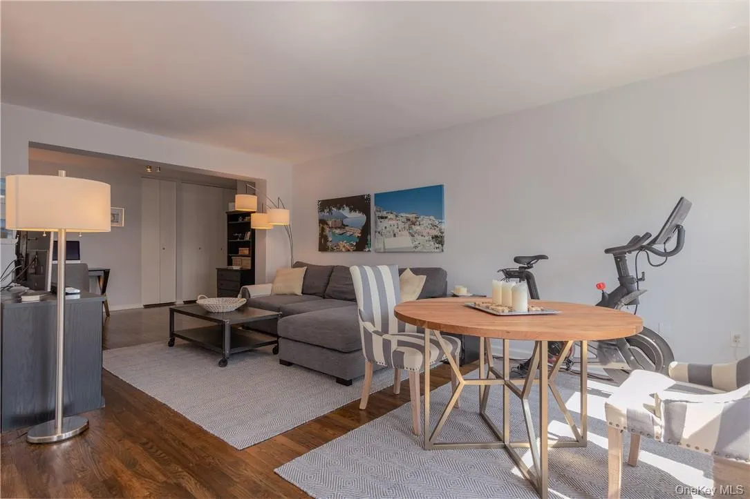 21 Fairview Avenue, Eastchester, NY, 2 Bedrooms Bedrooms, 5 Rooms Rooms,2 BathroomsBathrooms,Residential Lease,For Rent,Fairview,0,989640 21 Fairview Avenue, Eastchester, NY, 2 Bedrooms Bedrooms, 5 Rooms Rooms,2 BathroomsBathrooms,Residential Lease,For Rent,Fairview,0,989640