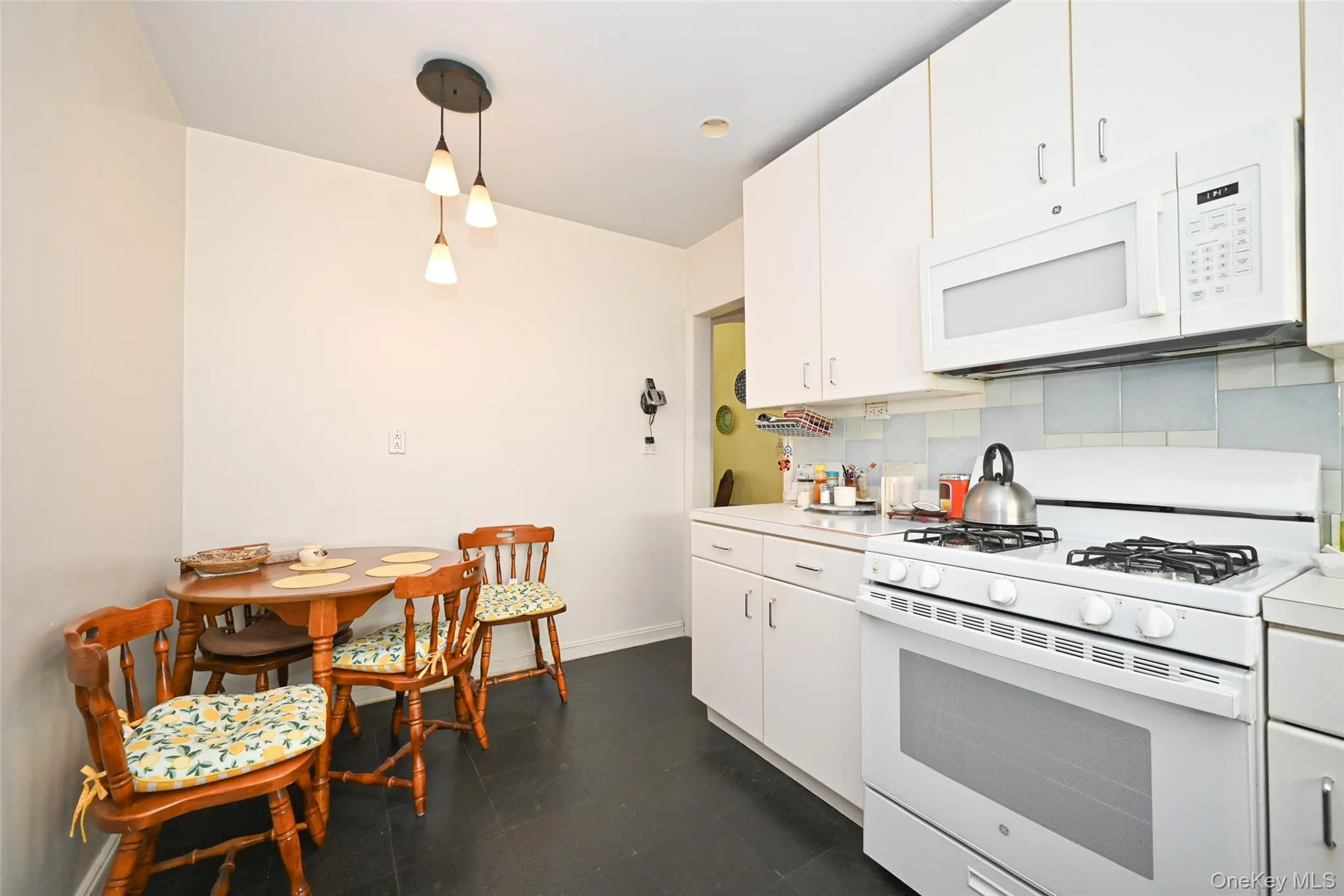 75-64 180th Street, New York, NY, 4 Bedrooms Bedrooms, 12 Rooms Rooms,3 BathroomsBathrooms,Residential,For Rent,180th,0,989653 75-64 180th Street, New York, NY, 4 Bedrooms Bedrooms, 12 Rooms Rooms,3 BathroomsBathrooms,Residential,For Rent,180th,0,989653