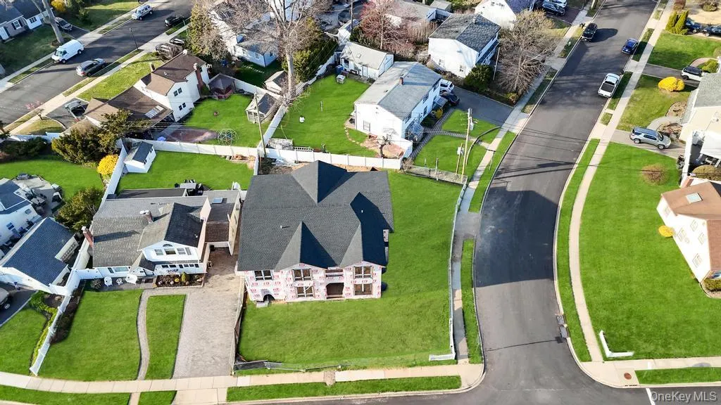 2 Poppy Lane, Hempstead, NY, 5 Bedrooms Bedrooms, 15 Rooms Rooms,6 BathroomsBathrooms,Residential,For Rent,Poppy,0,989659 2 Poppy Lane, Hempstead, NY, 5 Bedrooms Bedrooms, 15 Rooms Rooms,6 BathroomsBathrooms,Residential,For Rent,Poppy,0,989659