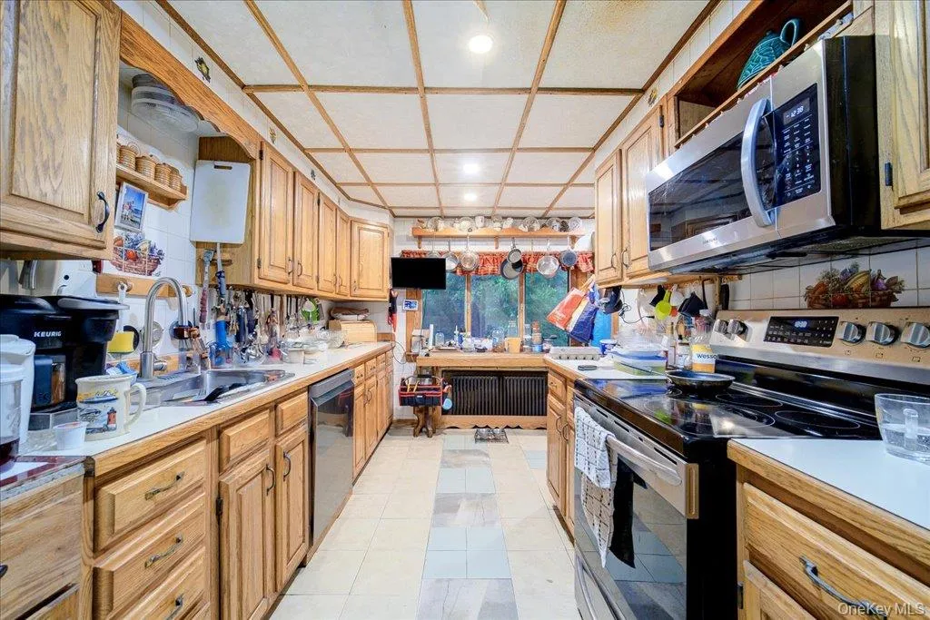 2 Couzines Road, Fallsburg, NY, 4 Bedrooms Bedrooms, 10 Rooms Rooms,4 BathroomsBathrooms,Residential Sale,For Rent,Couzines,0,989665 2 Couzines Road, Fallsburg, NY, 4 Bedrooms Bedrooms, 10 Rooms Rooms,4 BathroomsBathrooms,Residential Sale,For Rent,Couzines,0,989665