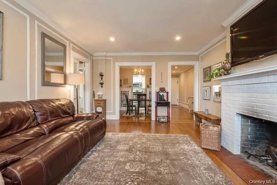 87 Broadway, White Plains, NY, 2 Bedrooms Bedrooms, 5 Rooms Rooms,1 BathroomBathrooms,Residential Lease,For Rent,Broadway,0,989685 87 Broadway, White Plains, NY, 2 Bedrooms Bedrooms, 5 Rooms Rooms,1 BathroomBathrooms,Residential Lease,For Rent,Broadway,0,989685