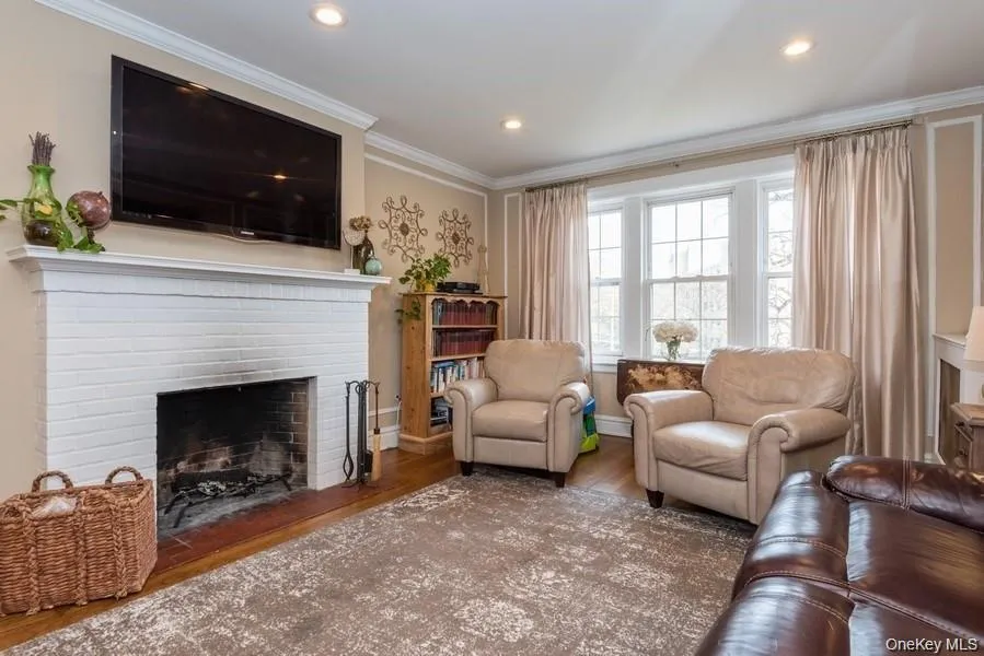 87 Broadway, White Plains, NY, 2 Bedrooms Bedrooms, 5 Rooms Rooms,1 BathroomBathrooms,Residential Lease,For Rent,Broadway,0,989685 87 Broadway, White Plains, NY, 2 Bedrooms Bedrooms, 5 Rooms Rooms,1 BathroomBathrooms,Residential Lease,For Rent,Broadway,0,989685
