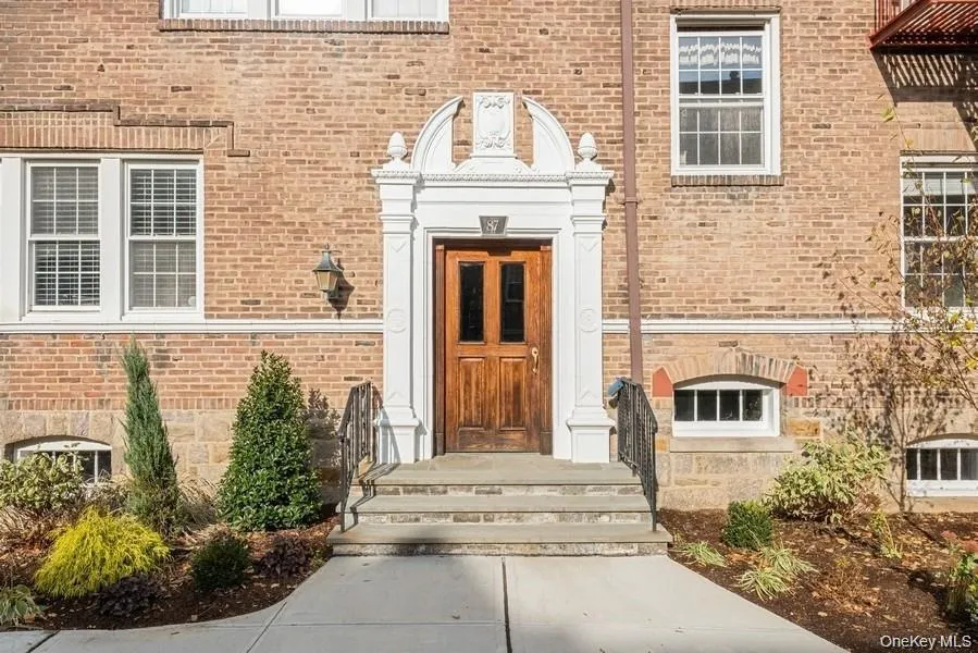 87 Broadway, White Plains, NY, 2 Bedrooms Bedrooms, 5 Rooms Rooms,1 BathroomBathrooms,Residential Lease,For Rent,Broadway,0,989685 87 Broadway, White Plains, NY, 2 Bedrooms Bedrooms, 5 Rooms Rooms,1 BathroomBathrooms,Residential Lease,For Rent,Broadway,0,989685