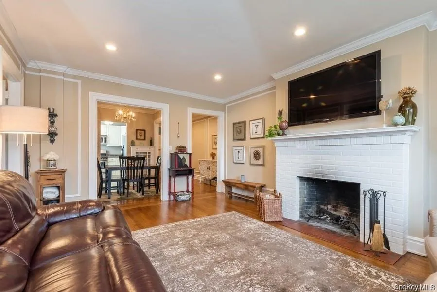 87 Broadway, White Plains, NY, 2 Bedrooms Bedrooms, 5 Rooms Rooms,1 BathroomBathrooms,Residential Lease,For Rent,Broadway,0,989685 87 Broadway, White Plains, NY, 2 Bedrooms Bedrooms, 5 Rooms Rooms,1 BathroomBathrooms,Residential Lease,For Rent,Broadway,0,989685