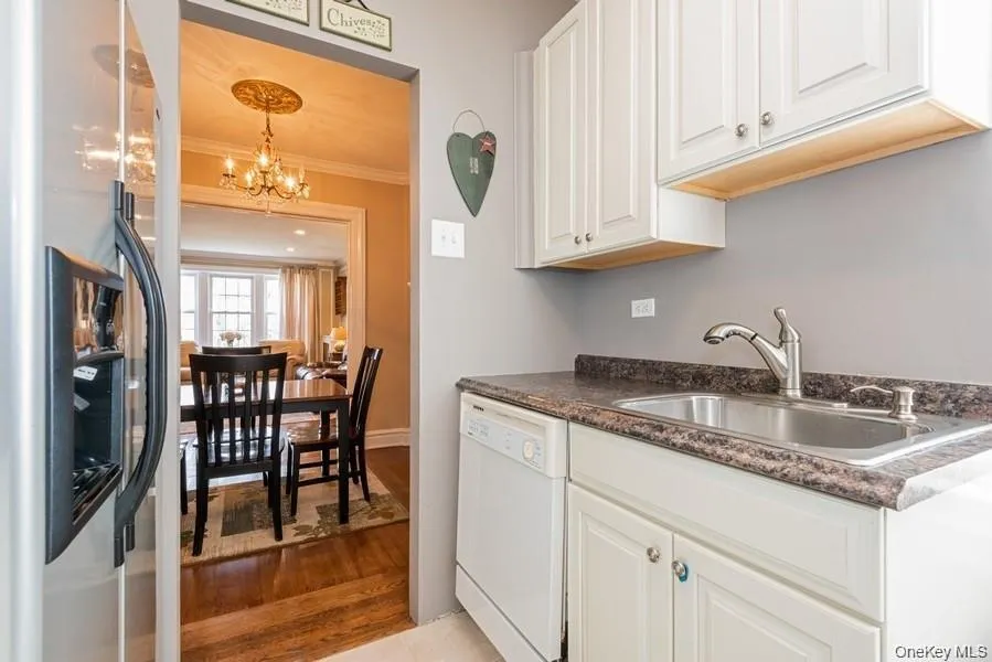 87 Broadway, White Plains, NY, 2 Bedrooms Bedrooms, 5 Rooms Rooms,1 BathroomBathrooms,Residential Lease,For Rent,Broadway,0,989685 87 Broadway, White Plains, NY, 2 Bedrooms Bedrooms, 5 Rooms Rooms,1 BathroomBathrooms,Residential Lease,For Rent,Broadway,0,989685