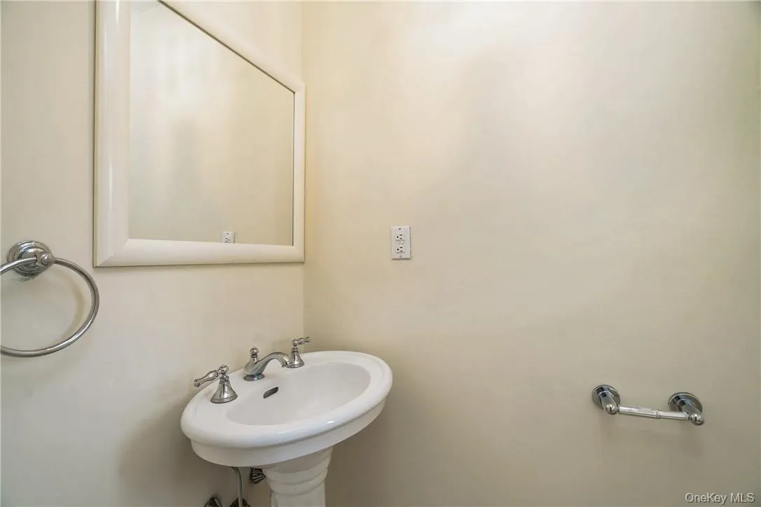 Powder Room Powder Room