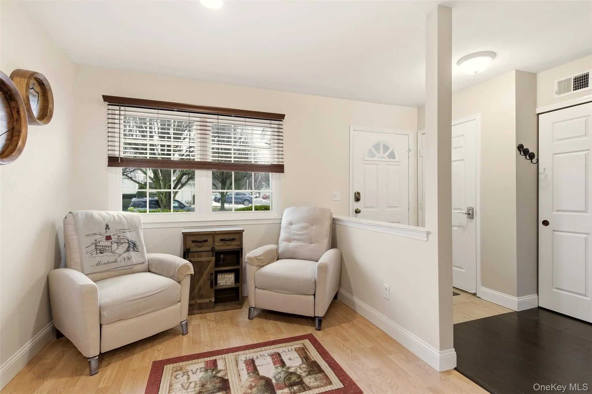 11 Indian Trace, Smithtown, NY, 3 Bedrooms Bedrooms, 6 Rooms Rooms,2 BathroomsBathrooms,Residential Lease,For Rent,Indian,0,989705 11 Indian Trace, Smithtown, NY, 3 Bedrooms Bedrooms, 6 Rooms Rooms,2 BathroomsBathrooms,Residential Lease,For Rent,Indian,0,989705