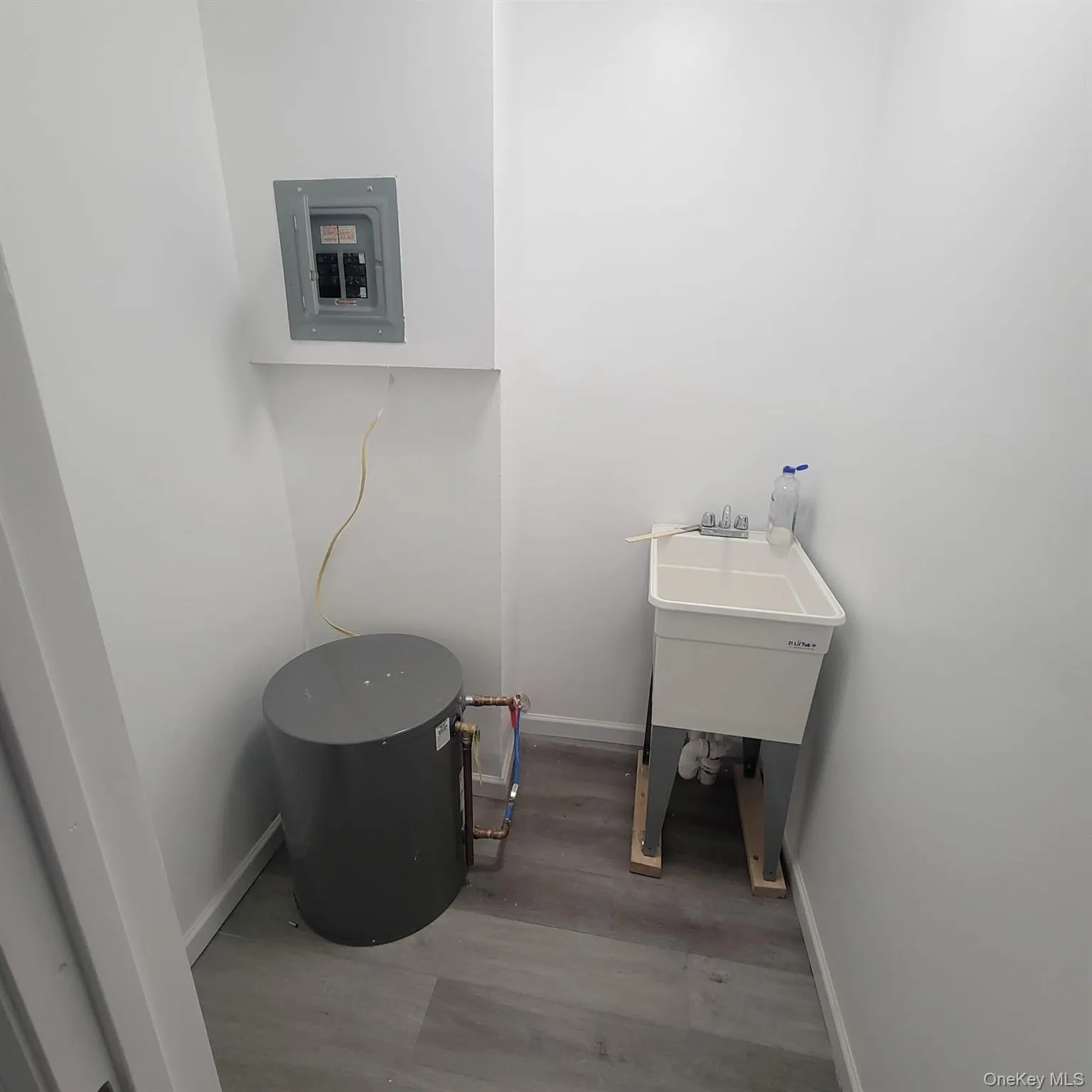 71 A Main, Hempstead, NY, ,Commercial Lease,For Rent,Main,0,989717 71 A Main, Hempstead, NY, ,Commercial Lease,For Rent,Main,0,989717