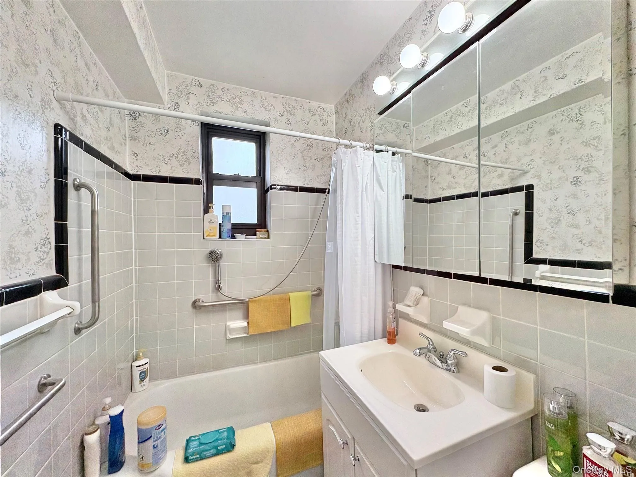 141-10 25 Road, New York, NY, 1 Bedroom Bedrooms, 4 Rooms Rooms,1 BathroomBathrooms,Residential Sale,For Rent,25,0,989723 141-10 25 Road, New York, NY, 1 Bedroom Bedrooms, 4 Rooms Rooms,1 BathroomBathrooms,Residential Sale,For Rent,25,0,989723
