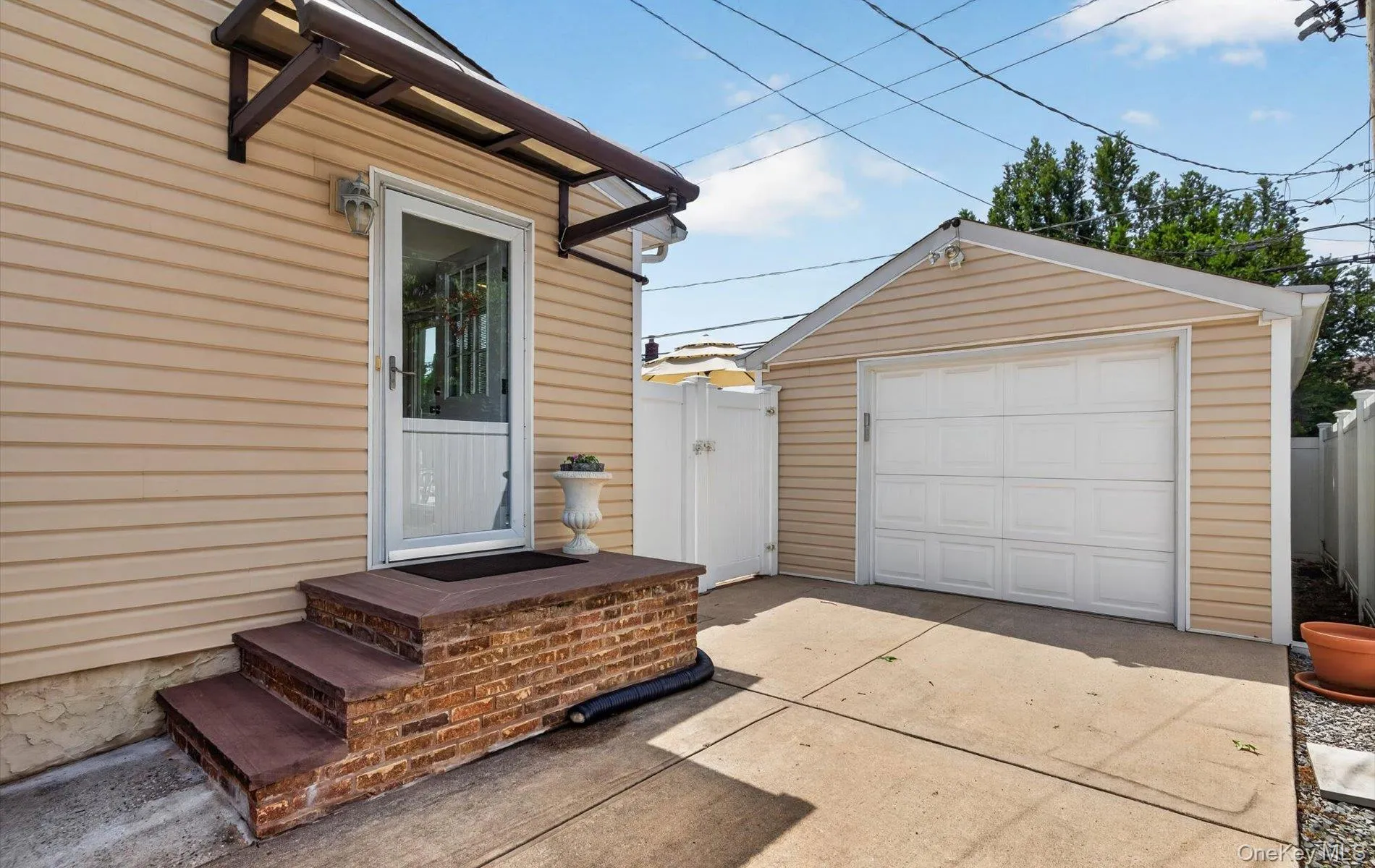 795 Herman Avenue, Hempstead, NY, 3 Bedrooms Bedrooms, 8 Rooms Rooms,1 BathroomBathrooms,Residential,For Rent,Herman,0,989725 795 Herman Avenue, Hempstead, NY, 3 Bedrooms Bedrooms, 8 Rooms Rooms,1 BathroomBathrooms,Residential,For Rent,Herman,0,989725