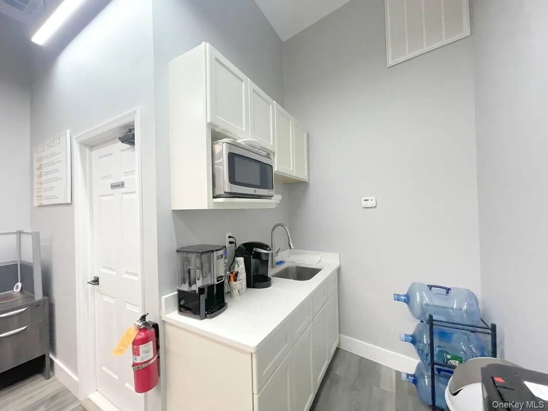 520 West Nyack Road, Clarkstown, NY, ,Commercial Lease,For Rent,West Nyack,0,989726 520 West Nyack Road, Clarkstown, NY, ,Commercial Lease,For Rent,West Nyack,0,989726