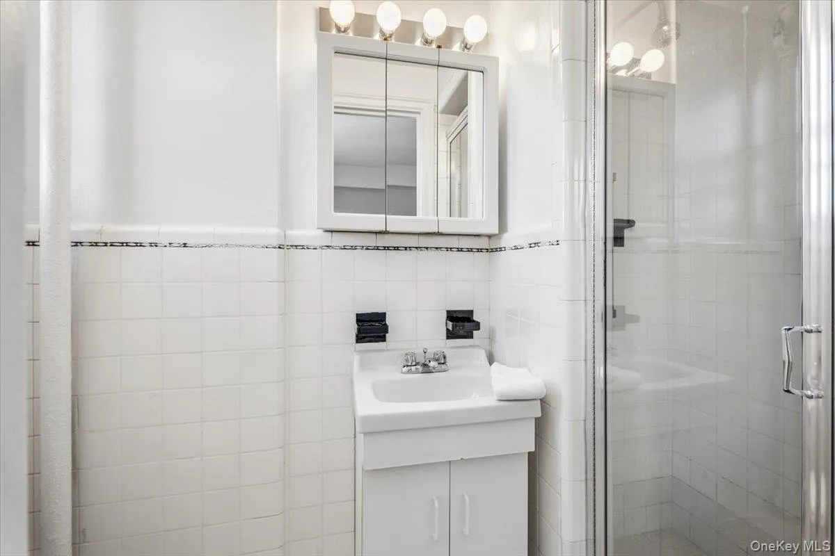 45 Popham Road, Scarsdale, NY, 2 Bedrooms Bedrooms, 4 Rooms Rooms,2 BathroomsBathrooms,Residential Lease,For Rent,Popham,0,989747 45 Popham Road, Scarsdale, NY, 2 Bedrooms Bedrooms, 4 Rooms Rooms,2 BathroomsBathrooms,Residential Lease,For Rent,Popham,0,989747