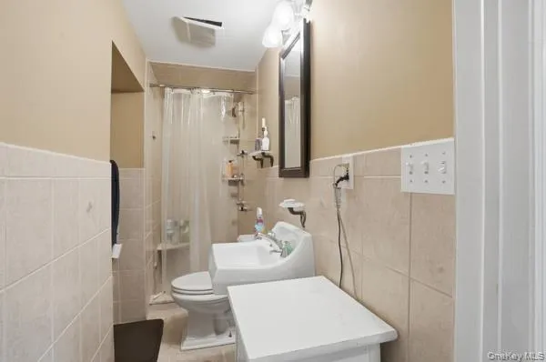 66 Summit Avenue, Woodbury, NY, 4 Bedrooms Bedrooms, 10 Rooms Rooms,3 BathroomsBathrooms,Residential,For Rent,Summit,0,989752 66 Summit Avenue, Woodbury, NY, 4 Bedrooms Bedrooms, 10 Rooms Rooms,3 BathroomsBathrooms,Residential,For Rent,Summit,0,989752