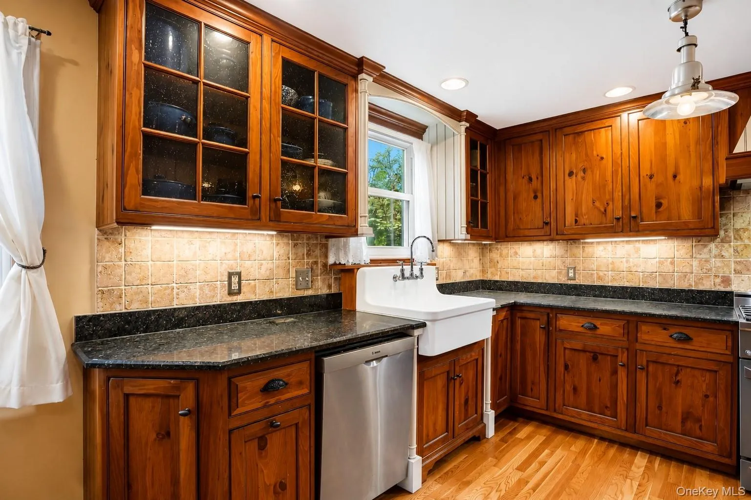 66 Summit Avenue, Woodbury, NY, 4 Bedrooms Bedrooms, 10 Rooms Rooms,3 BathroomsBathrooms,Residential,For Rent,Summit,0,989752 66 Summit Avenue, Woodbury, NY, 4 Bedrooms Bedrooms, 10 Rooms Rooms,3 BathroomsBathrooms,Residential,For Rent,Summit,0,989752