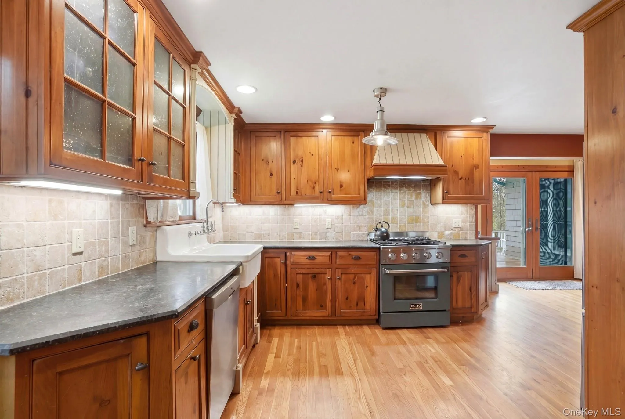 66 Summit Avenue, Woodbury, NY, 4 Bedrooms Bedrooms, 10 Rooms Rooms,3 BathroomsBathrooms,Residential,For Rent,Summit,0,989752 66 Summit Avenue, Woodbury, NY, 4 Bedrooms Bedrooms, 10 Rooms Rooms,3 BathroomsBathrooms,Residential,For Rent,Summit,0,989752
