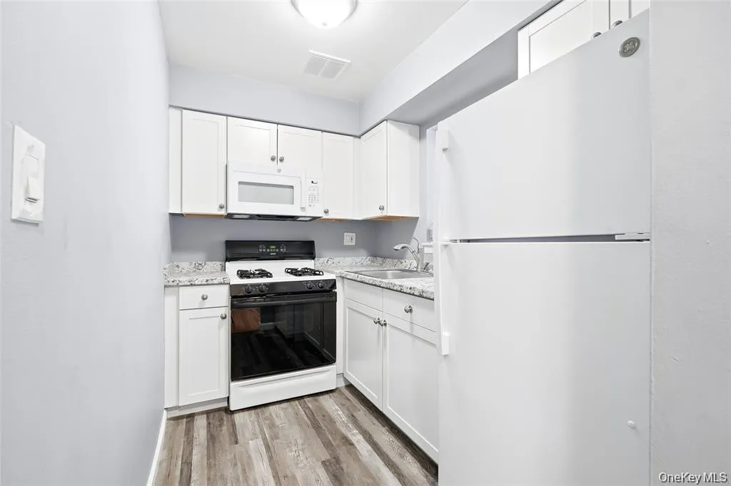 9 Charles Lane, Ramapo, NY, 3 Rooms Rooms,1 BathroomBathrooms,Residential Lease,For Rent,Charles,0,989779 9 Charles Lane, Ramapo, NY, 3 Rooms Rooms,1 BathroomBathrooms,Residential Lease,For Rent,Charles,0,989779