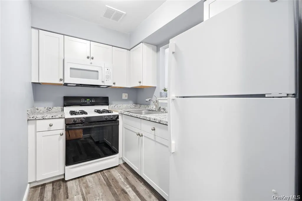 9 Charles Lane, Ramapo, NY, 3 Rooms Rooms,1 BathroomBathrooms,Residential Lease,For Rent,Charles,0,989779 9 Charles Lane, Ramapo, NY, 3 Rooms Rooms,1 BathroomBathrooms,Residential Lease,For Rent,Charles,0,989779
