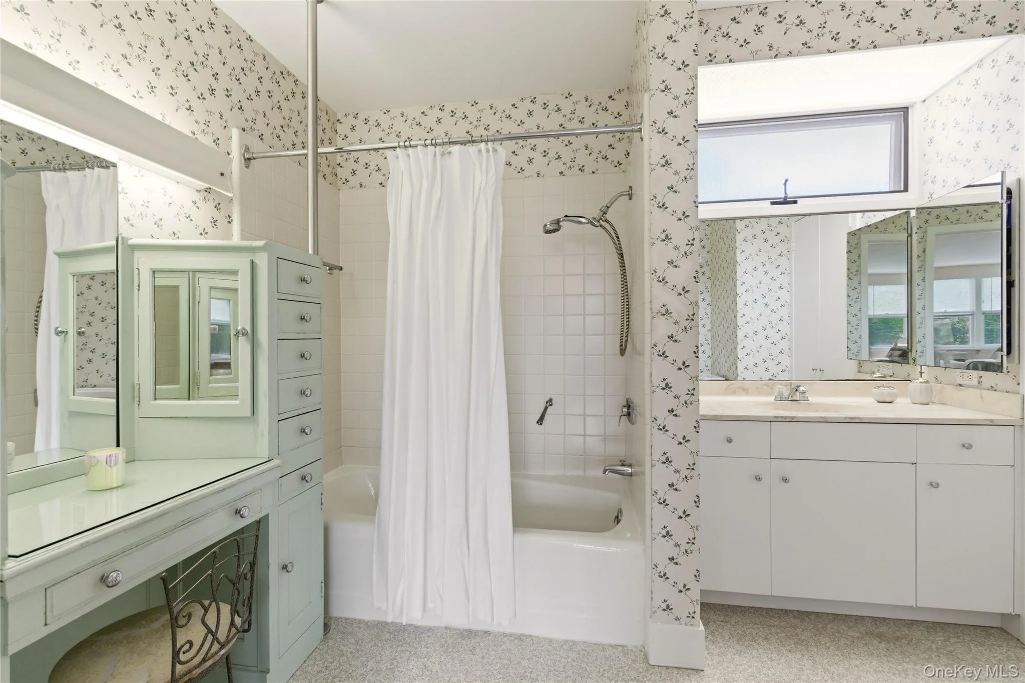 89 Duck Pond Road, Glen Cove, NY, 6 Bedrooms Bedrooms, 11 Rooms Rooms,4 BathroomsBathrooms,Residential,For Rent,Duck Pond,0,989807 89 Duck Pond Road, Glen Cove, NY, 6 Bedrooms Bedrooms, 11 Rooms Rooms,4 BathroomsBathrooms,Residential,For Rent,Duck Pond,0,989807