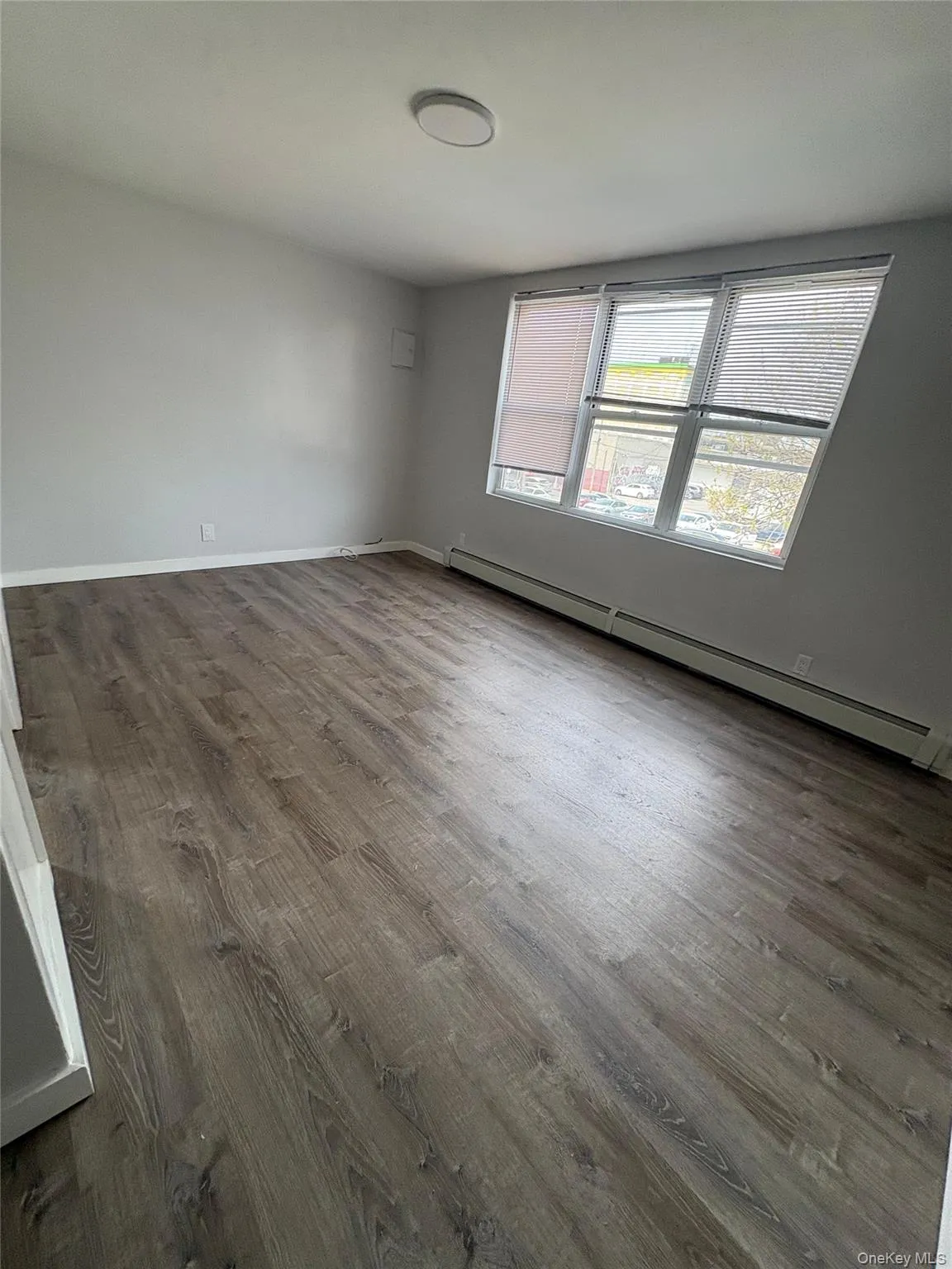 52-25 Van Dam Street, New York, NY, 1 Bedroom Bedrooms, 3 Rooms Rooms,1 BathroomBathrooms,Residential Lease,For Rent,Van Dam,0,989815 52-25 Van Dam Street, New York, NY, 1 Bedroom Bedrooms, 3 Rooms Rooms,1 BathroomBathrooms,Residential Lease,For Rent,Van Dam,0,989815