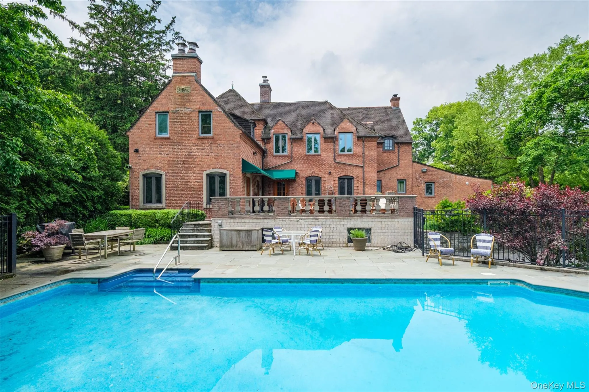 10 Ridge Place, Pelham, NY, 4 Bedrooms Bedrooms, 10 Rooms Rooms,3 BathroomsBathrooms,Residential Lease,For Rent,Ridge,0,989827 10 Ridge Place, Pelham, NY, 4 Bedrooms Bedrooms, 10 Rooms Rooms,3 BathroomsBathrooms,Residential Lease,For Rent,Ridge,0,989827