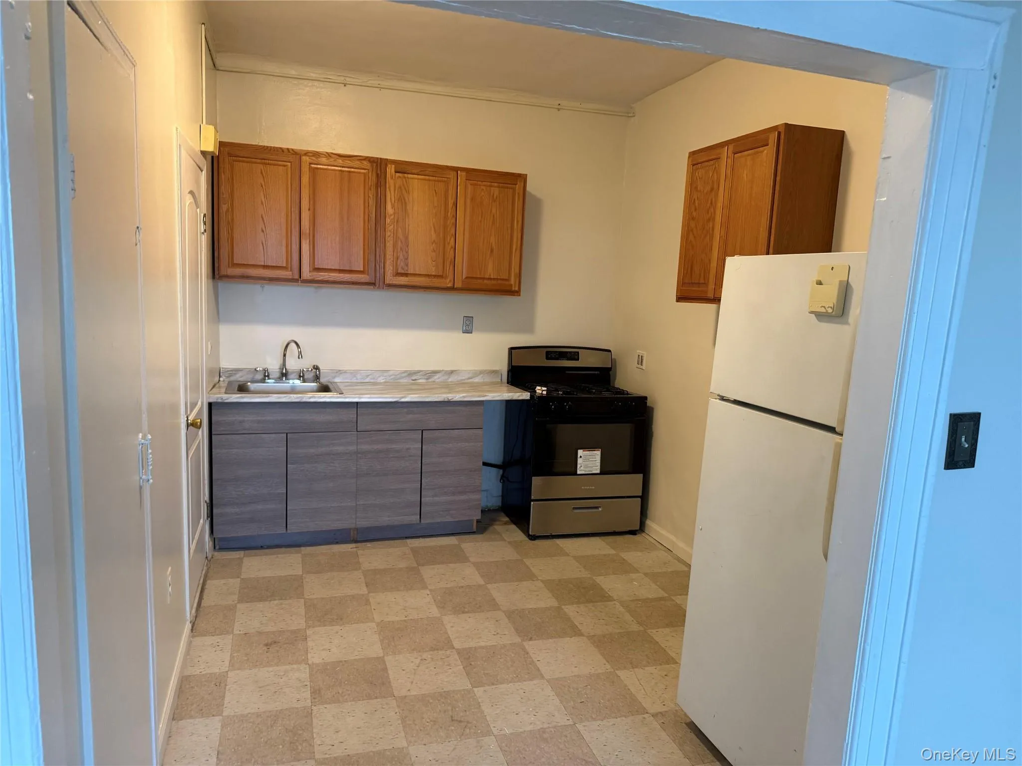 18605 Jamaica Avenue, New York, NY, 1 Bedroom Bedrooms, 2 Rooms Rooms,1 BathroomBathrooms,Residential Lease,For Rent,Jamaica,0,989838 18605 Jamaica Avenue, New York, NY, 1 Bedroom Bedrooms, 2 Rooms Rooms,1 BathroomBathrooms,Residential Lease,For Rent,Jamaica,0,989838