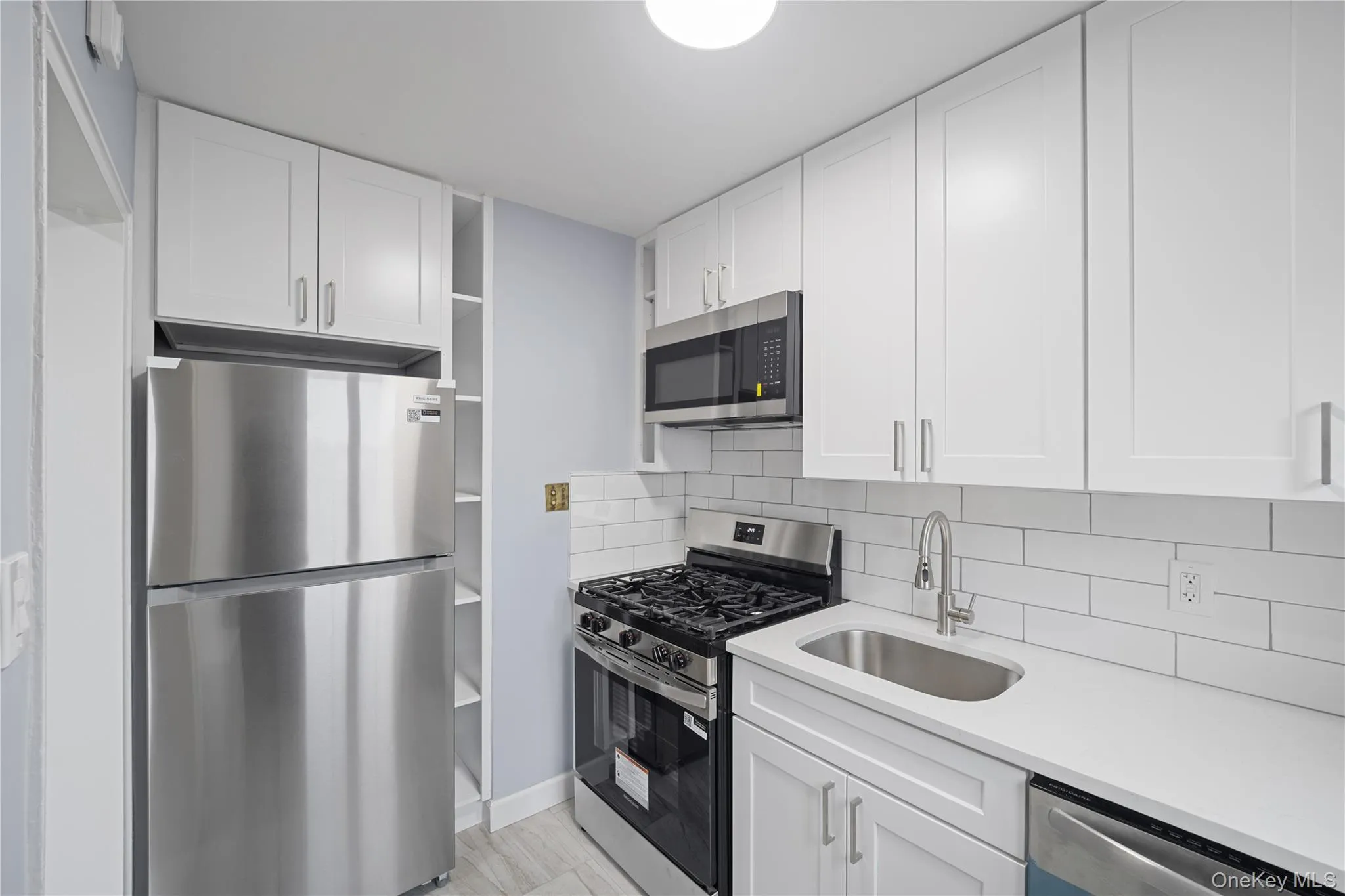 221-43 Manor Road, New York, NY, 2 Bedrooms Bedrooms, 4 Rooms Rooms,1 BathroomBathrooms,Residential,For Rent,Manor,0,989852 221-43 Manor Road, New York, NY, 2 Bedrooms Bedrooms, 4 Rooms Rooms,1 BathroomBathrooms,Residential,For Rent,Manor,0,989852
