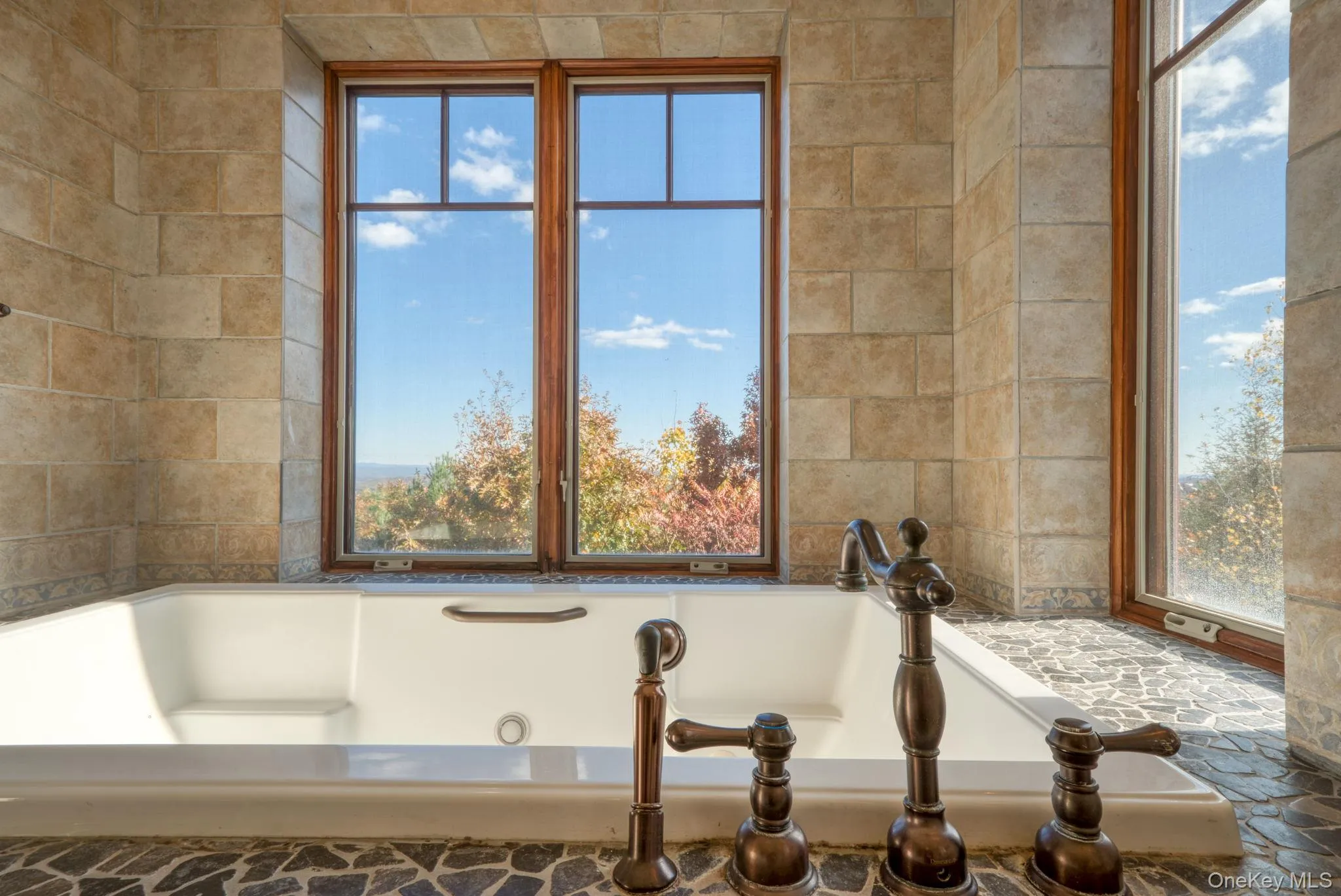 21 Ori's View Drive, Saugerties, NY, 4 Bedrooms Bedrooms, 12 Rooms Rooms,5 BathroomsBathrooms,Residential Sale,For Rent,Ori's View,0,989855 21 Ori's View Drive, Saugerties, NY, 4 Bedrooms Bedrooms, 12 Rooms Rooms,5 BathroomsBathrooms,Residential Sale,For Rent,Ori's View,0,989855