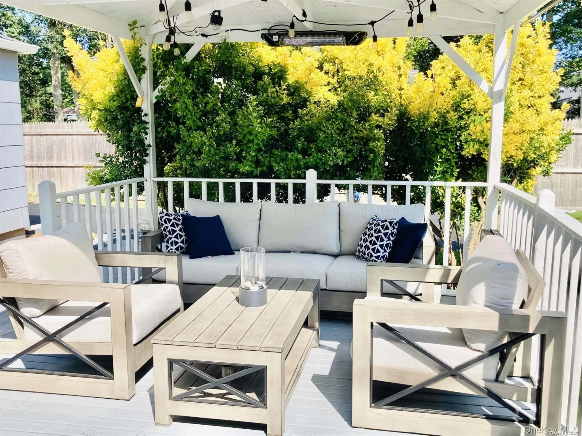 94 Bay Avenue, Southampton, NY, 2 Bedrooms Bedrooms, 6 Rooms Rooms,2 BathroomsBathrooms,Residential Lease,For Rent,Bay,0,989860 94 Bay Avenue, Southampton, NY, 2 Bedrooms Bedrooms, 6 Rooms Rooms,2 BathroomsBathrooms,Residential Lease,For Rent,Bay,0,989860