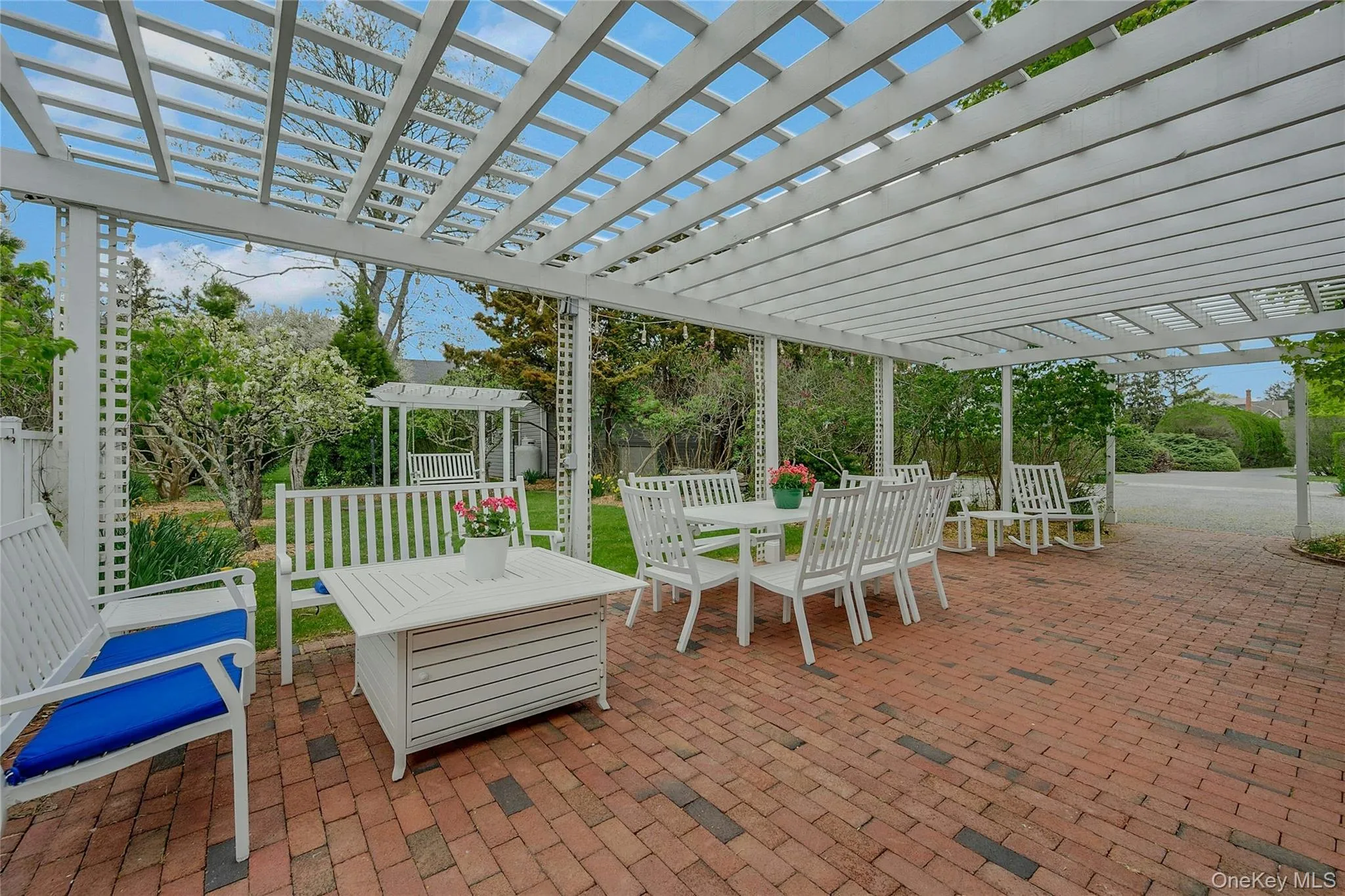 5a/5b Jessup Lane, Southampton, New York 11959