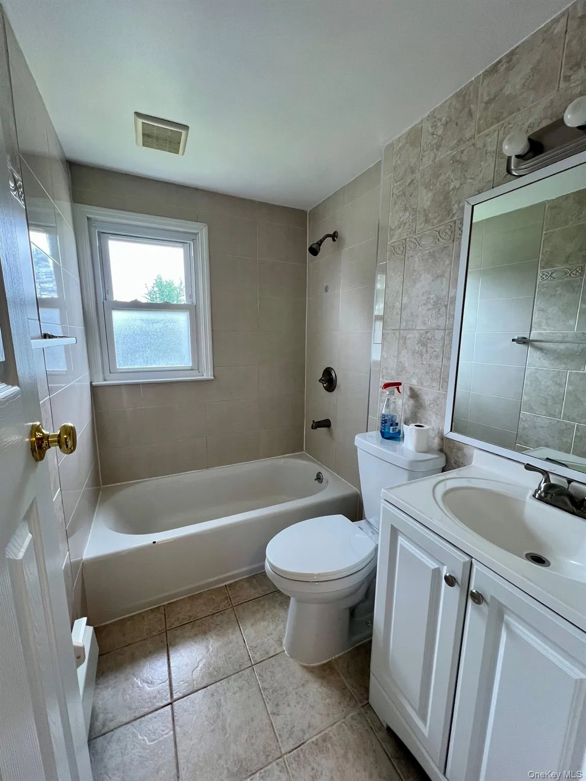 51 Friendly, Oyster Bay, NY, 5 Bedrooms Bedrooms, 10 Rooms Rooms,2 BathroomsBathrooms,Residential Lease,For Rent,Friendly,0,989873 51 Friendly, Oyster Bay, NY, 5 Bedrooms Bedrooms, 10 Rooms Rooms,2 BathroomsBathrooms,Residential Lease,For Rent,Friendly,0,989873