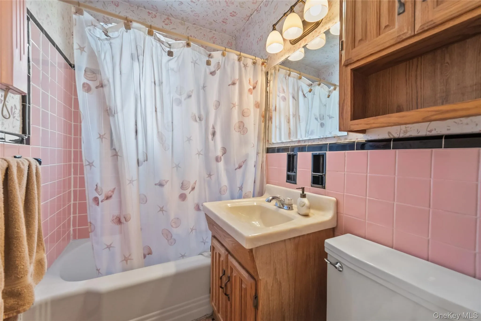 501 Riverdale, Yonkers, NY, 2 Bedrooms Bedrooms, 5 Rooms Rooms,1 BathroomBathrooms,Residential,For Rent,Riverdale,0,989876 501 Riverdale, Yonkers, NY, 2 Bedrooms Bedrooms, 5 Rooms Rooms,1 BathroomBathrooms,Residential,For Rent,Riverdale,0,989876