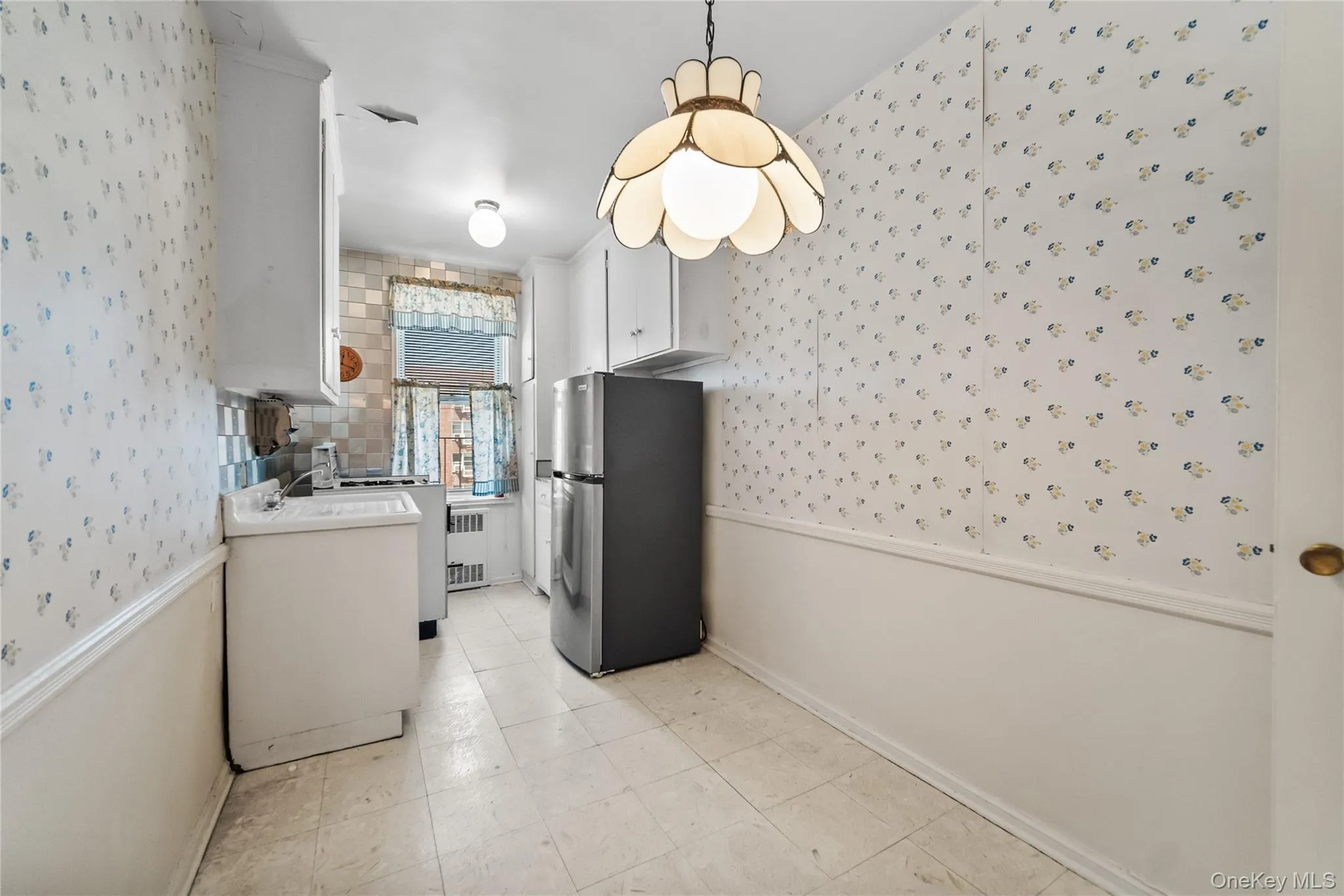 501 Riverdale, Yonkers, NY, 2 Bedrooms Bedrooms, 5 Rooms Rooms,1 BathroomBathrooms,Residential,For Rent,Riverdale,0,989876 501 Riverdale, Yonkers, NY, 2 Bedrooms Bedrooms, 5 Rooms Rooms,1 BathroomBathrooms,Residential,For Rent,Riverdale,0,989876