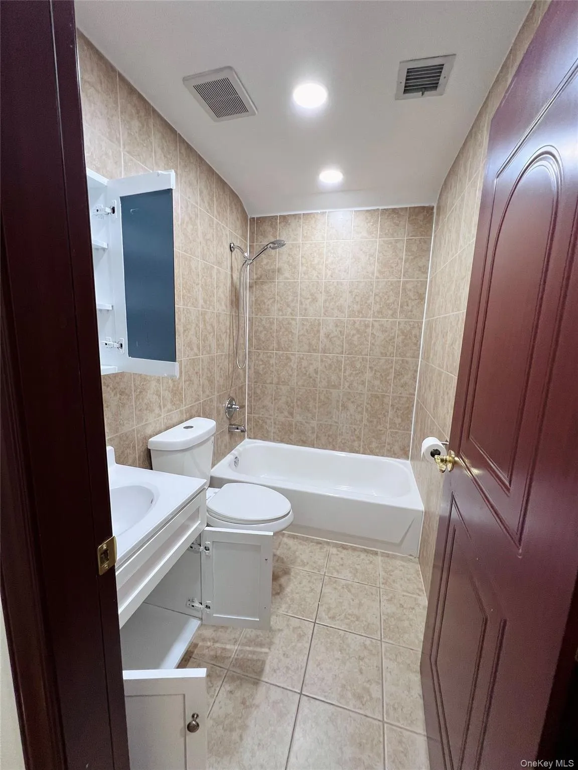 104-8 220th Street, New York, NY, 3 Bedrooms Bedrooms, 7 Rooms Rooms,2 BathroomsBathrooms,Residential Lease,For Rent,220th,0,989882 104-8 220th Street, New York, NY, 3 Bedrooms Bedrooms, 7 Rooms Rooms,2 BathroomsBathrooms,Residential Lease,For Rent,220th,0,989882