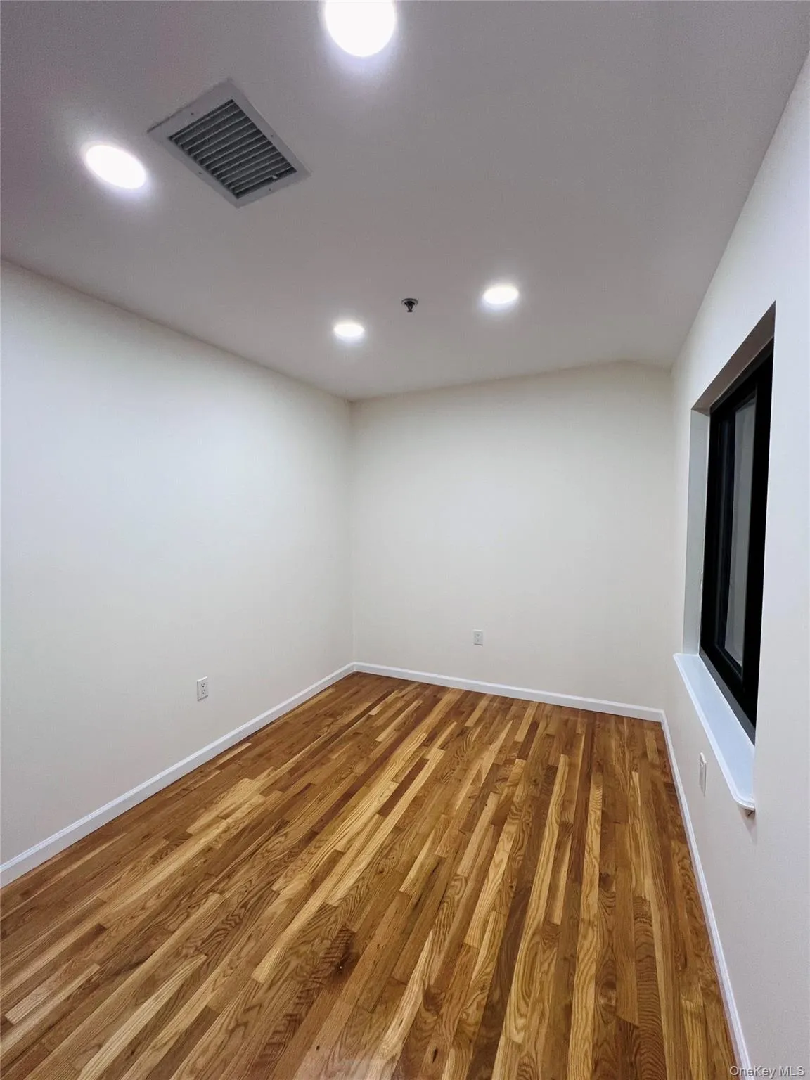104-8 220th Street, New York, NY, 3 Bedrooms Bedrooms, 7 Rooms Rooms,2 BathroomsBathrooms,Residential Lease,For Rent,220th,0,989882 104-8 220th Street, New York, NY, 3 Bedrooms Bedrooms, 7 Rooms Rooms,2 BathroomsBathrooms,Residential Lease,For Rent,220th,0,989882