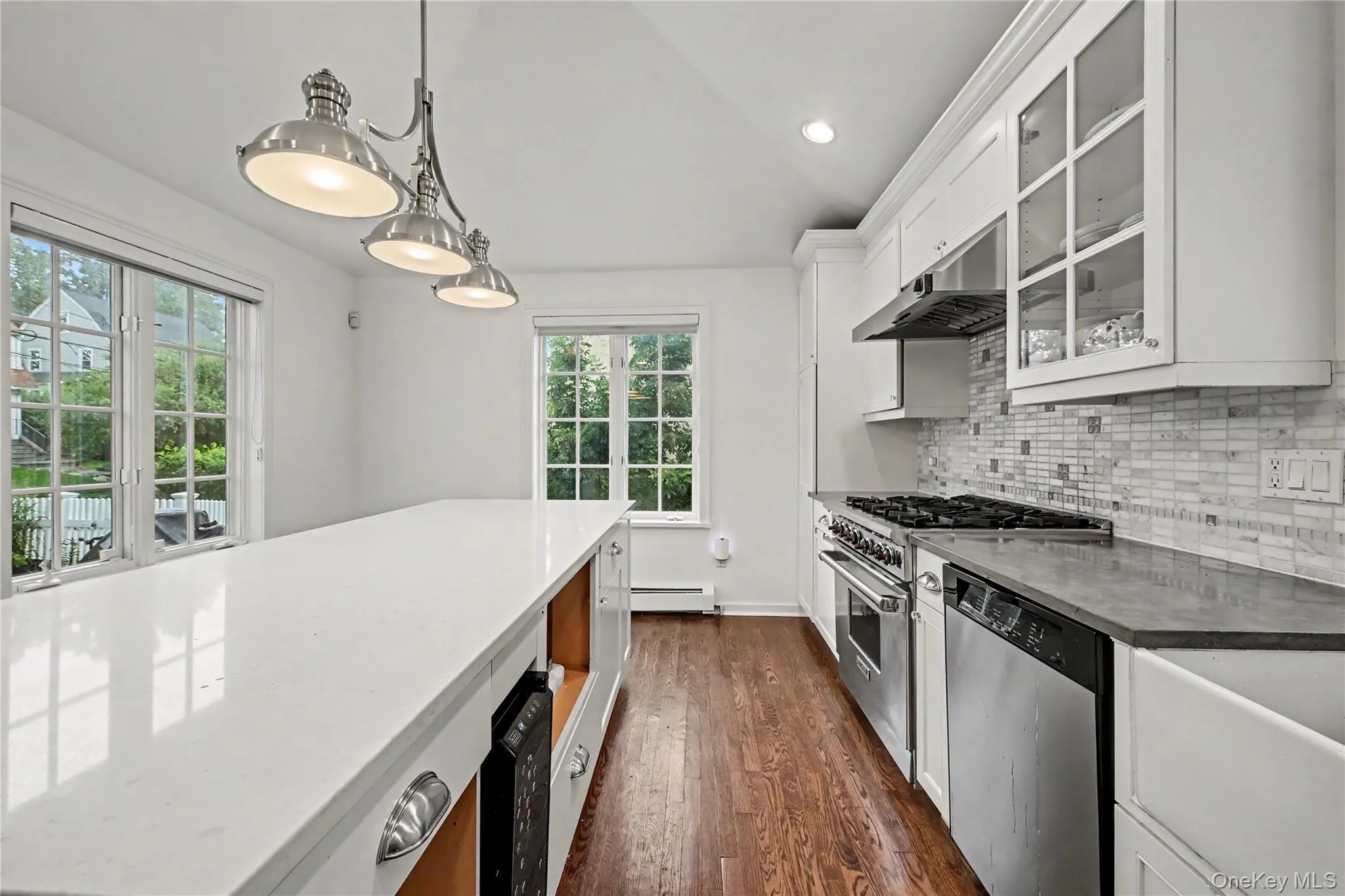 25 Vanderburgh Avenue, Mamaroneck, NY, 3 Bedrooms Bedrooms, 6 Rooms Rooms,3 BathroomsBathrooms,Residential,For Rent,Vanderburgh,0,989889 25 Vanderburgh Avenue, Mamaroneck, NY, 3 Bedrooms Bedrooms, 6 Rooms Rooms,3 BathroomsBathrooms,Residential,For Rent,Vanderburgh,0,989889