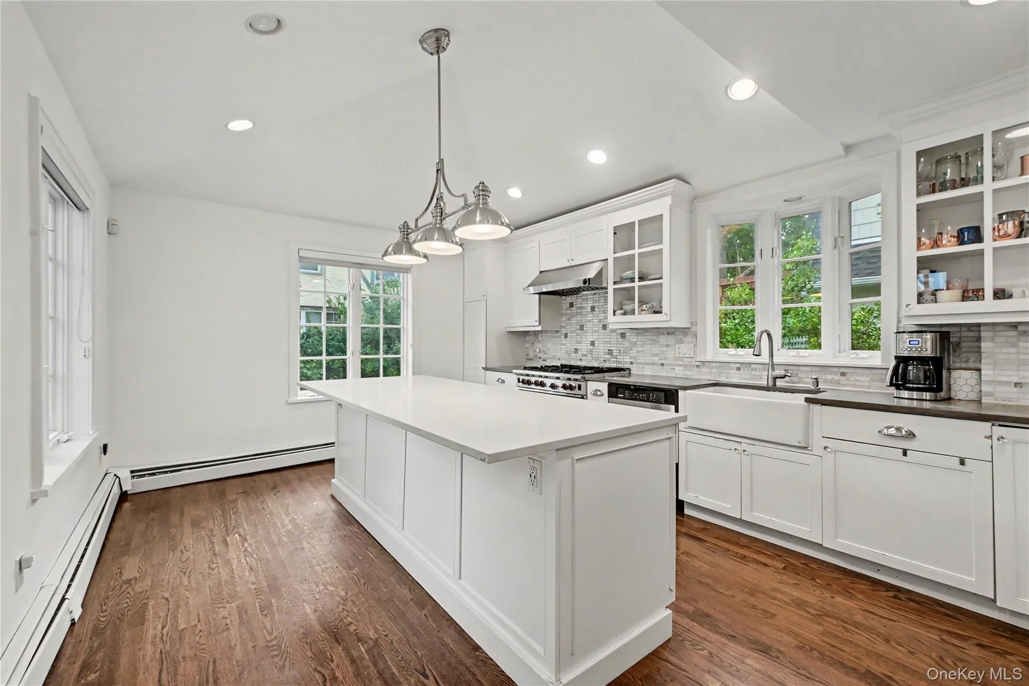 25 Vanderburgh Avenue, Mamaroneck, NY, 3 Bedrooms Bedrooms, 6 Rooms Rooms,3 BathroomsBathrooms,Residential,For Rent,Vanderburgh,0,989889 25 Vanderburgh Avenue, Mamaroneck, NY, 3 Bedrooms Bedrooms, 6 Rooms Rooms,3 BathroomsBathrooms,Residential,For Rent,Vanderburgh,0,989889