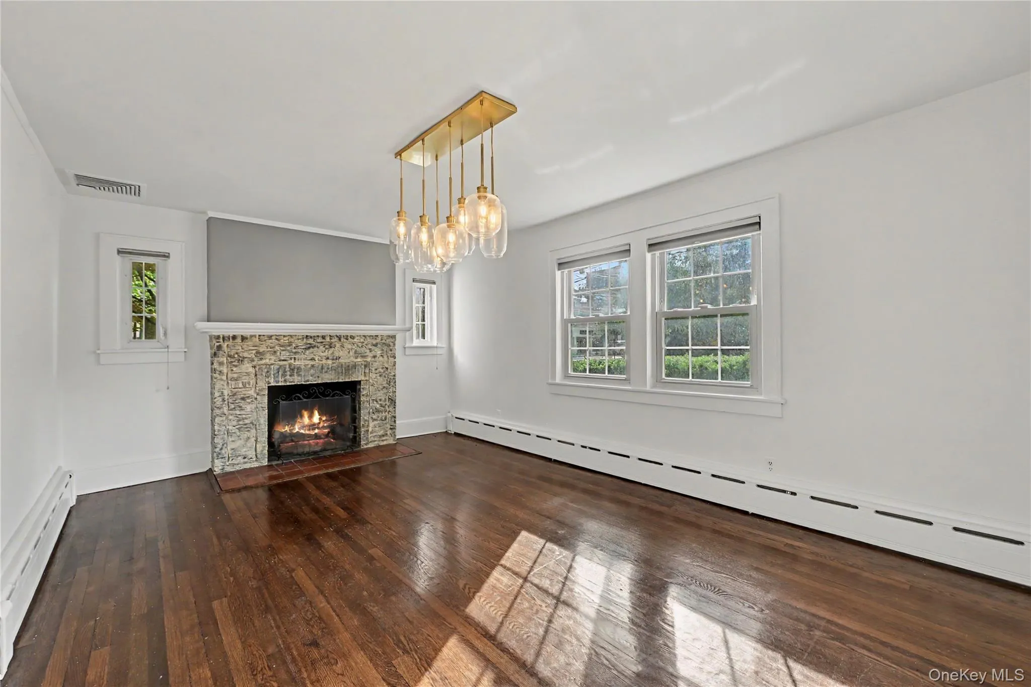 25 Vanderburgh Avenue, Mamaroneck, NY, 3 Bedrooms Bedrooms, 6 Rooms Rooms,3 BathroomsBathrooms,Residential,For Rent,Vanderburgh,0,989889 25 Vanderburgh Avenue, Mamaroneck, NY, 3 Bedrooms Bedrooms, 6 Rooms Rooms,3 BathroomsBathrooms,Residential,For Rent,Vanderburgh,0,989889