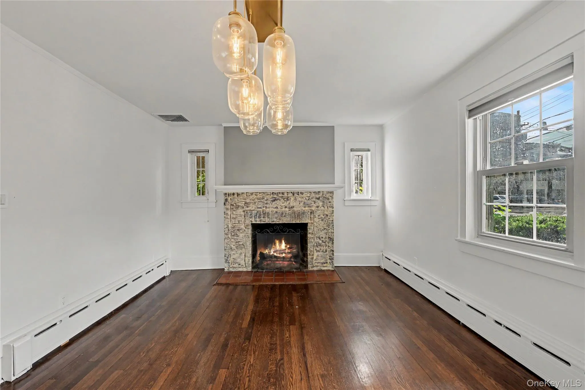 25 Vanderburgh Avenue, Mamaroneck, NY, 3 Bedrooms Bedrooms, 6 Rooms Rooms,3 BathroomsBathrooms,Residential,For Rent,Vanderburgh,0,989889 25 Vanderburgh Avenue, Mamaroneck, NY, 3 Bedrooms Bedrooms, 6 Rooms Rooms,3 BathroomsBathrooms,Residential,For Rent,Vanderburgh,0,989889