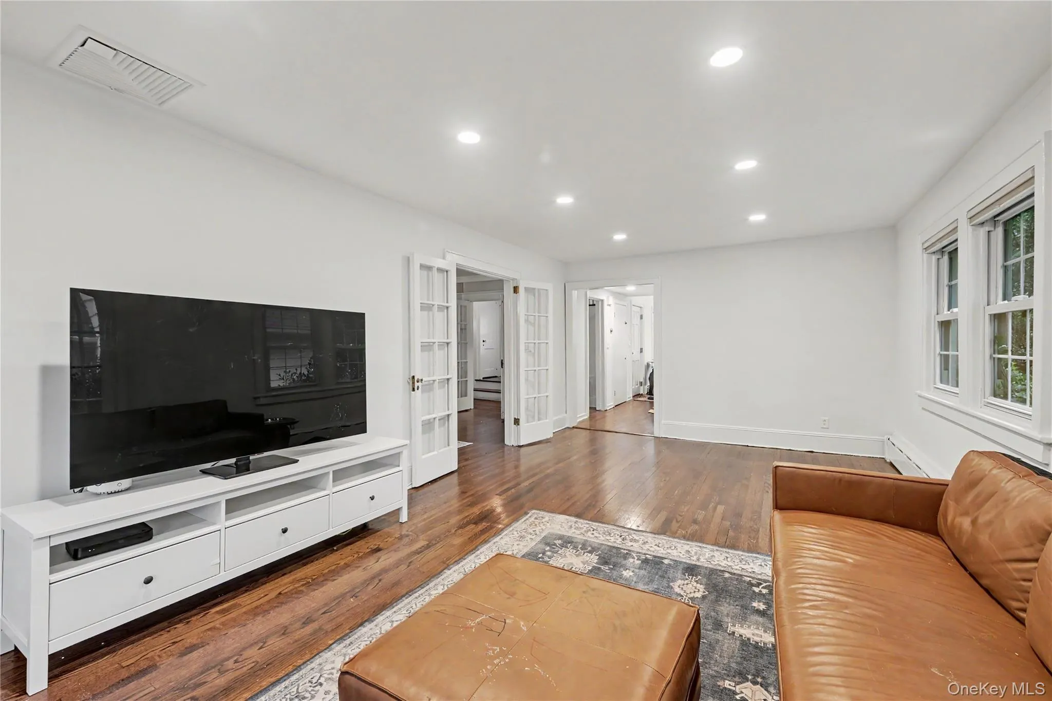 25 Vanderburgh Avenue, Mamaroneck, NY, 3 Bedrooms Bedrooms, 6 Rooms Rooms,3 BathroomsBathrooms,Residential,For Rent,Vanderburgh,0,989889 25 Vanderburgh Avenue, Mamaroneck, NY, 3 Bedrooms Bedrooms, 6 Rooms Rooms,3 BathroomsBathrooms,Residential,For Rent,Vanderburgh,0,989889