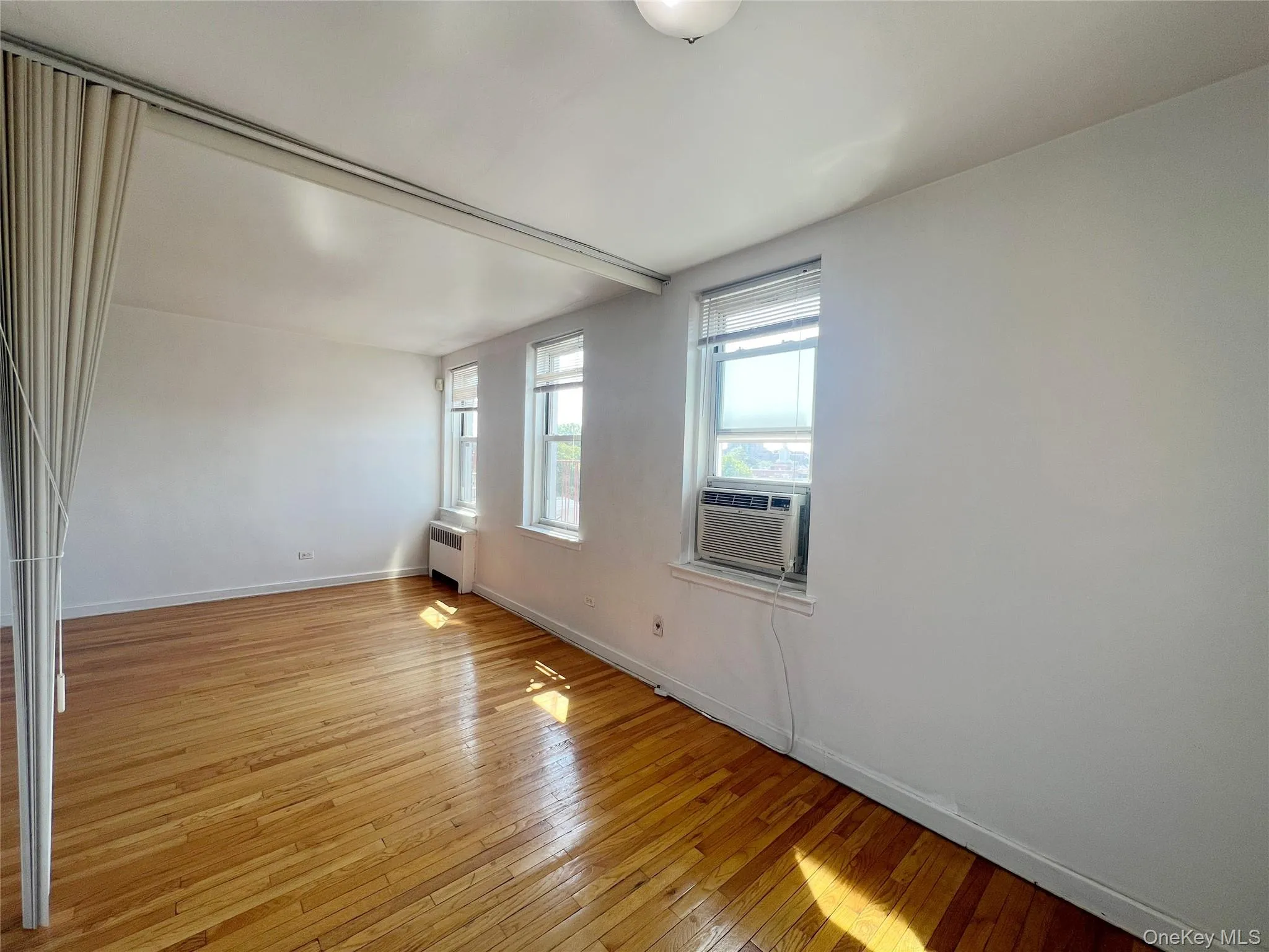 3011 Parsons Boulevard, New York, NY, 1 Bedroom Bedrooms, 5 Rooms Rooms,1 BathroomBathrooms,Residential Sale,For Rent,Parsons,0,989900 3011 Parsons Boulevard, New York, NY, 1 Bedroom Bedrooms, 5 Rooms Rooms,1 BathroomBathrooms,Residential Sale,For Rent,Parsons,0,989900