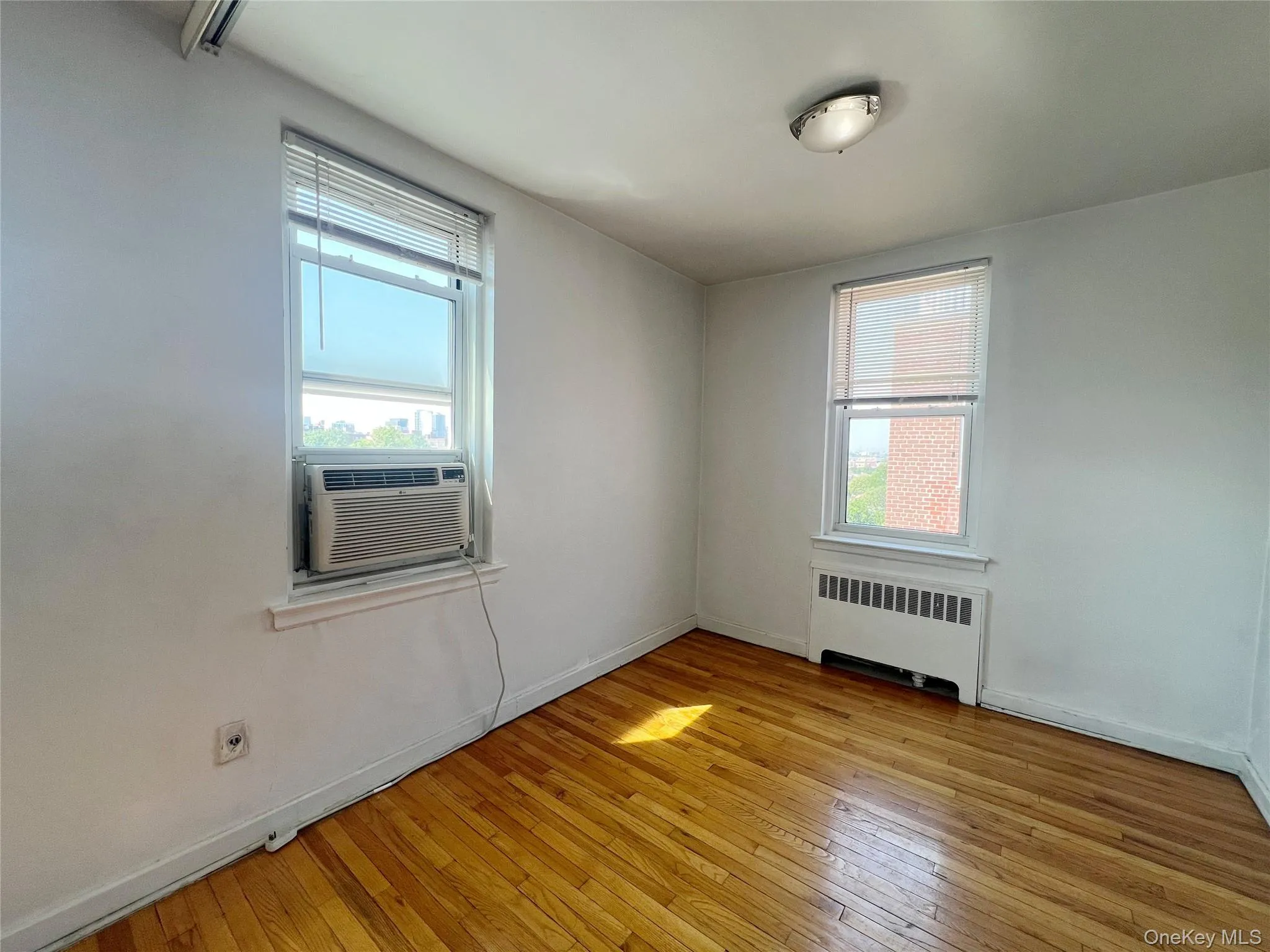 3011 Parsons Boulevard, New York, NY, 1 Bedroom Bedrooms, 5 Rooms Rooms,1 BathroomBathrooms,Residential Sale,For Rent,Parsons,0,989900 3011 Parsons Boulevard, New York, NY, 1 Bedroom Bedrooms, 5 Rooms Rooms,1 BathroomBathrooms,Residential Sale,For Rent,Parsons,0,989900