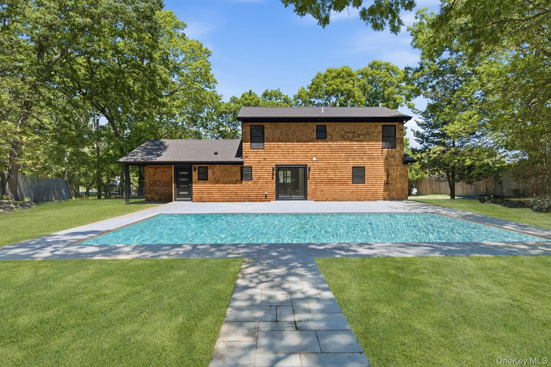 7 Mortimer Street, Southampton, New York 11978
