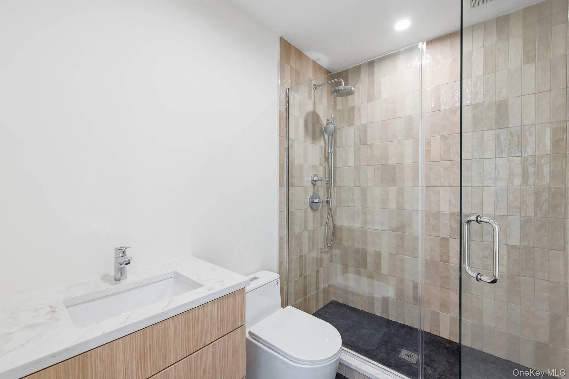 7 Mortimer Street, Southampton, New York 11978