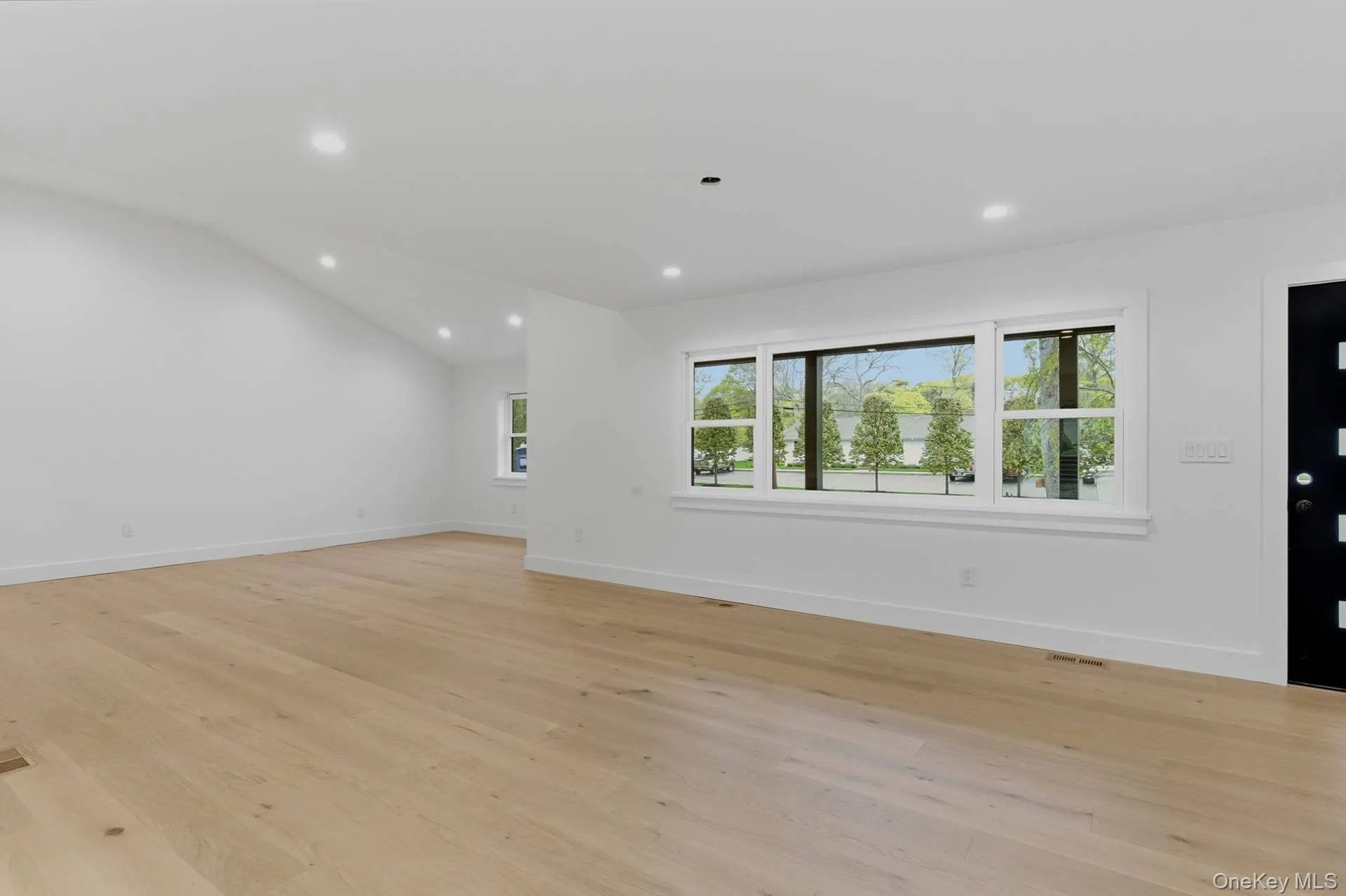 7 Mortimer Street, Southampton, New York 11978