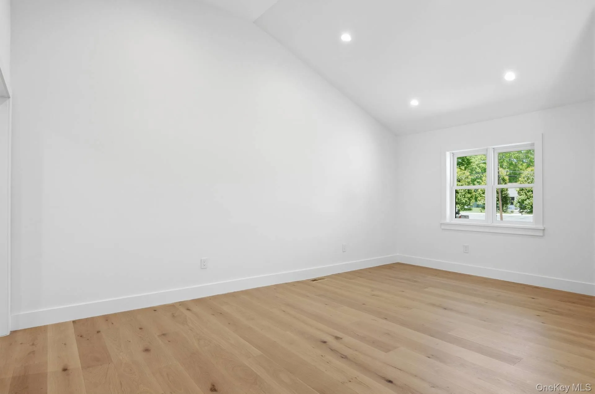 7 Mortimer Street, Southampton, New York 11978