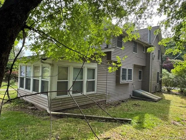74 Airmont Road, Ramapo, NY, 3 Bedrooms Bedrooms, 10 Rooms Rooms,1 BathroomBathrooms,Residential,For Rent,Airmont,0,989916 74 Airmont Road, Ramapo, NY, 3 Bedrooms Bedrooms, 10 Rooms Rooms,1 BathroomBathrooms,Residential,For Rent,Airmont,0,989916