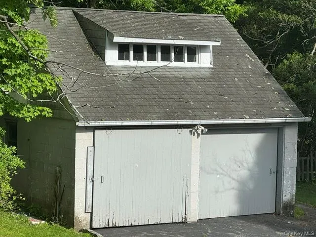 74 Airmont Road, Ramapo, NY, 3 Bedrooms Bedrooms, 10 Rooms Rooms,1 BathroomBathrooms,Residential,For Rent,Airmont,0,989916 74 Airmont Road, Ramapo, NY, 3 Bedrooms Bedrooms, 10 Rooms Rooms,1 BathroomBathrooms,Residential,For Rent,Airmont,0,989916