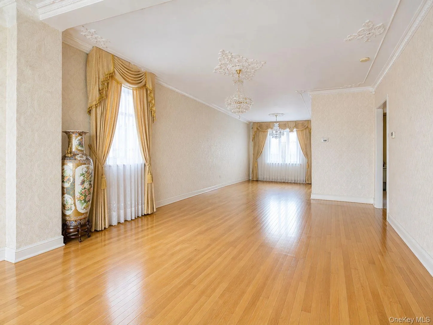 10201 62nd Road, New York, NY, 5 Bedrooms Bedrooms, 8 Rooms Rooms,2 BathroomsBathrooms,Residential,For Rent,62nd,0,989919 10201 62nd Road, New York, NY, 5 Bedrooms Bedrooms, 8 Rooms Rooms,2 BathroomsBathrooms,Residential,For Rent,62nd,0,989919
