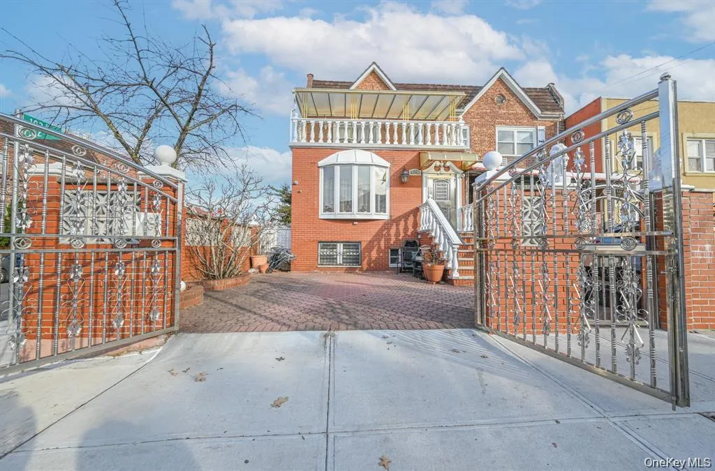10201 62nd Road, New York, NY, 5 Bedrooms Bedrooms, 8 Rooms Rooms,2 BathroomsBathrooms,Residential,For Rent,62nd,0,989919 10201 62nd Road, New York, NY, 5 Bedrooms Bedrooms, 8 Rooms Rooms,2 BathroomsBathrooms,Residential,For Rent,62nd,0,989919